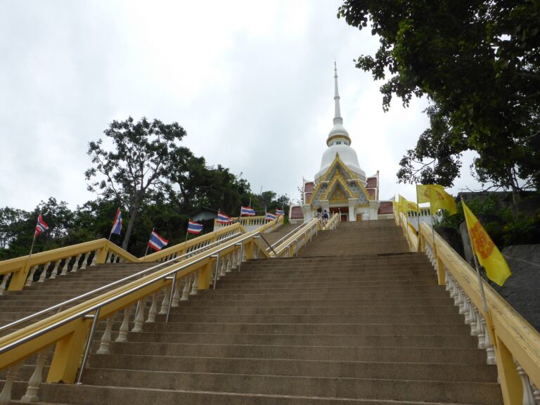 Steps up to Wat Khao Takiab