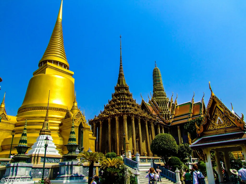 The Phra Si Rattana Chedi, built by King Rama IV in 1855